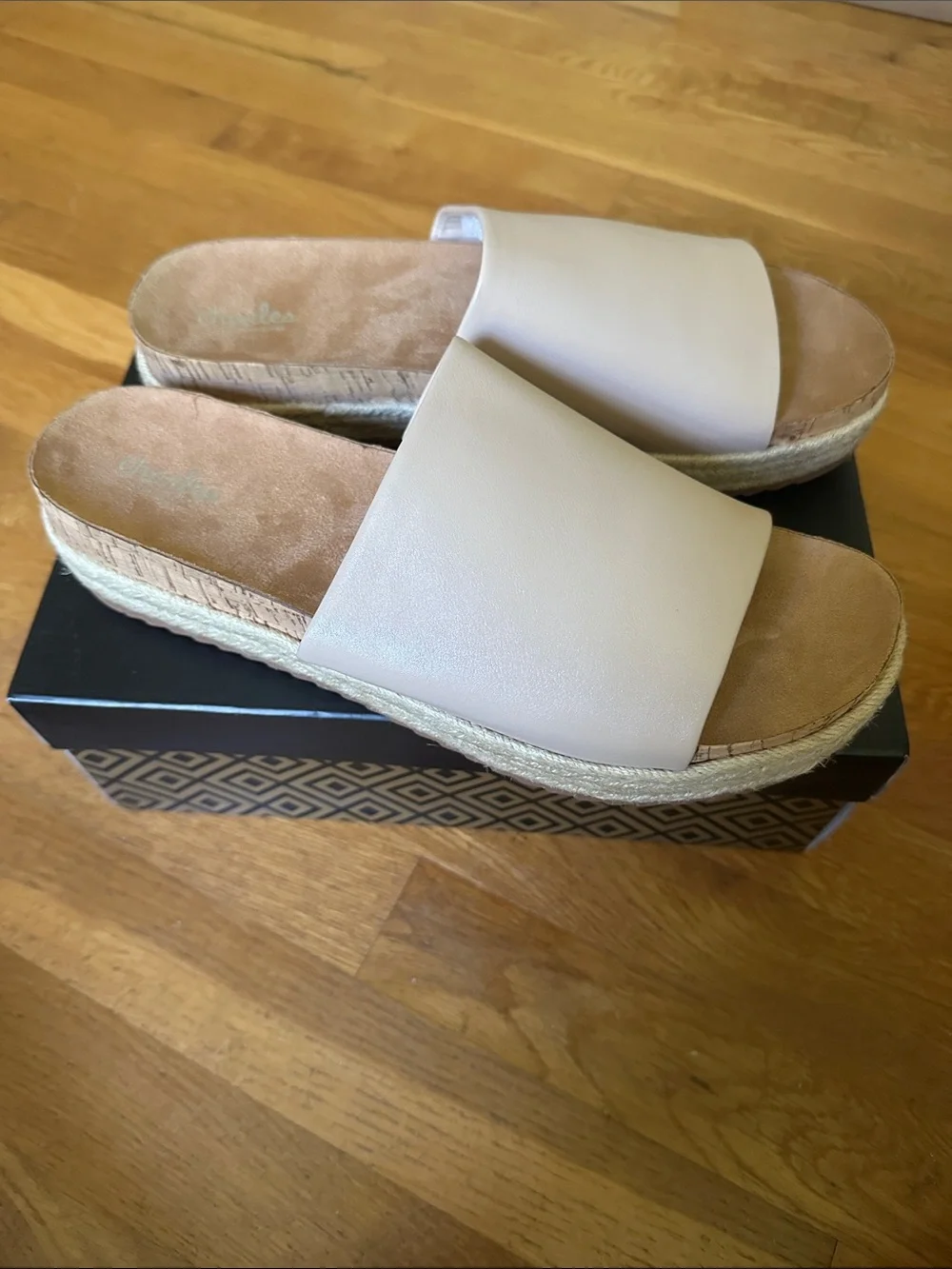 Charles By Charles David Bustle Platform Slides Women’s Size 12